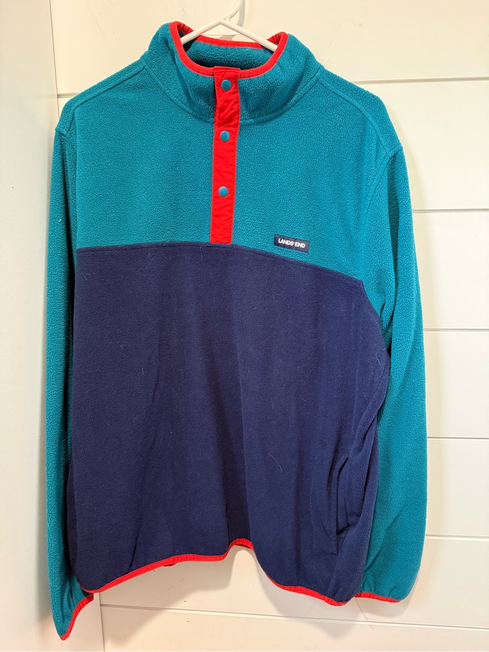 Lands' End Men's Teal and Navy Fleece Pullover with Red Trim